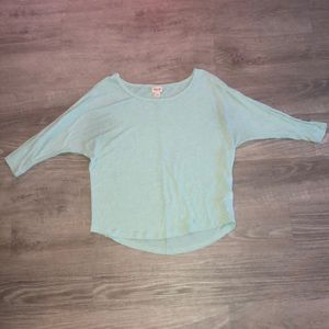 Light blue green 3/4 sleeve shirt